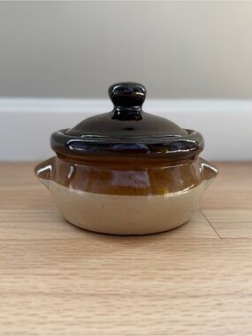 Vintage Two-Tone Stoneware Mini Bean Pot with Lid | 1.5 Cup (12 oz) Crock